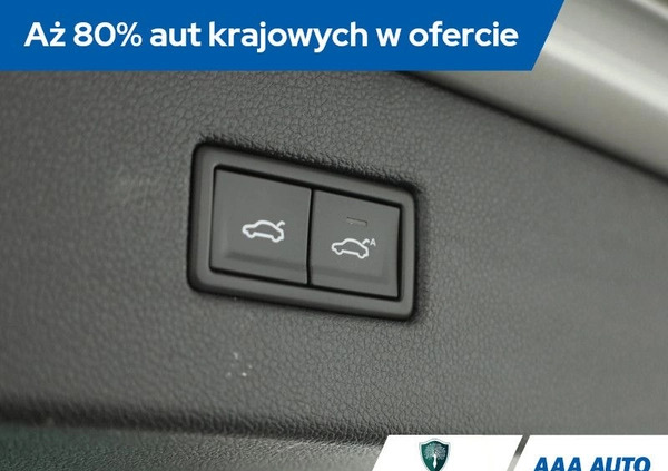 Volkswagen Tiguan cena 130000 przebieg: 59446, rok produkcji 2017 z Gozdnica małe 352